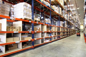 Longspan Shelving for picking with Pallet Racking